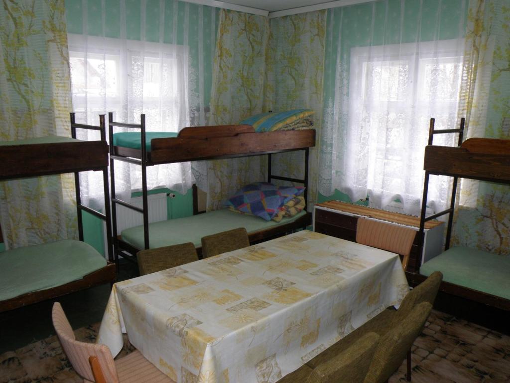 بيت شباب Szkolne Schronisko Mlodziezowe Zloty Widok بييخوفيتسا الغرفة الصورة